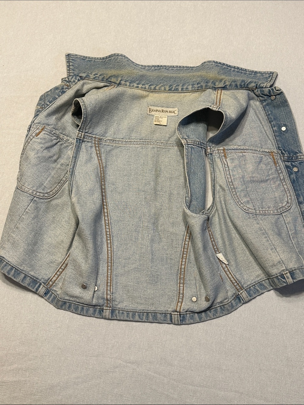 Banana Republic Vintage Light Wash Denim Vest 🔥🔥🔥 - Picture 6 of 6